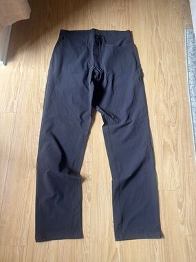 ALO Yoga | Pants | Alo Yoga Mens Black Chinos | Poshmark